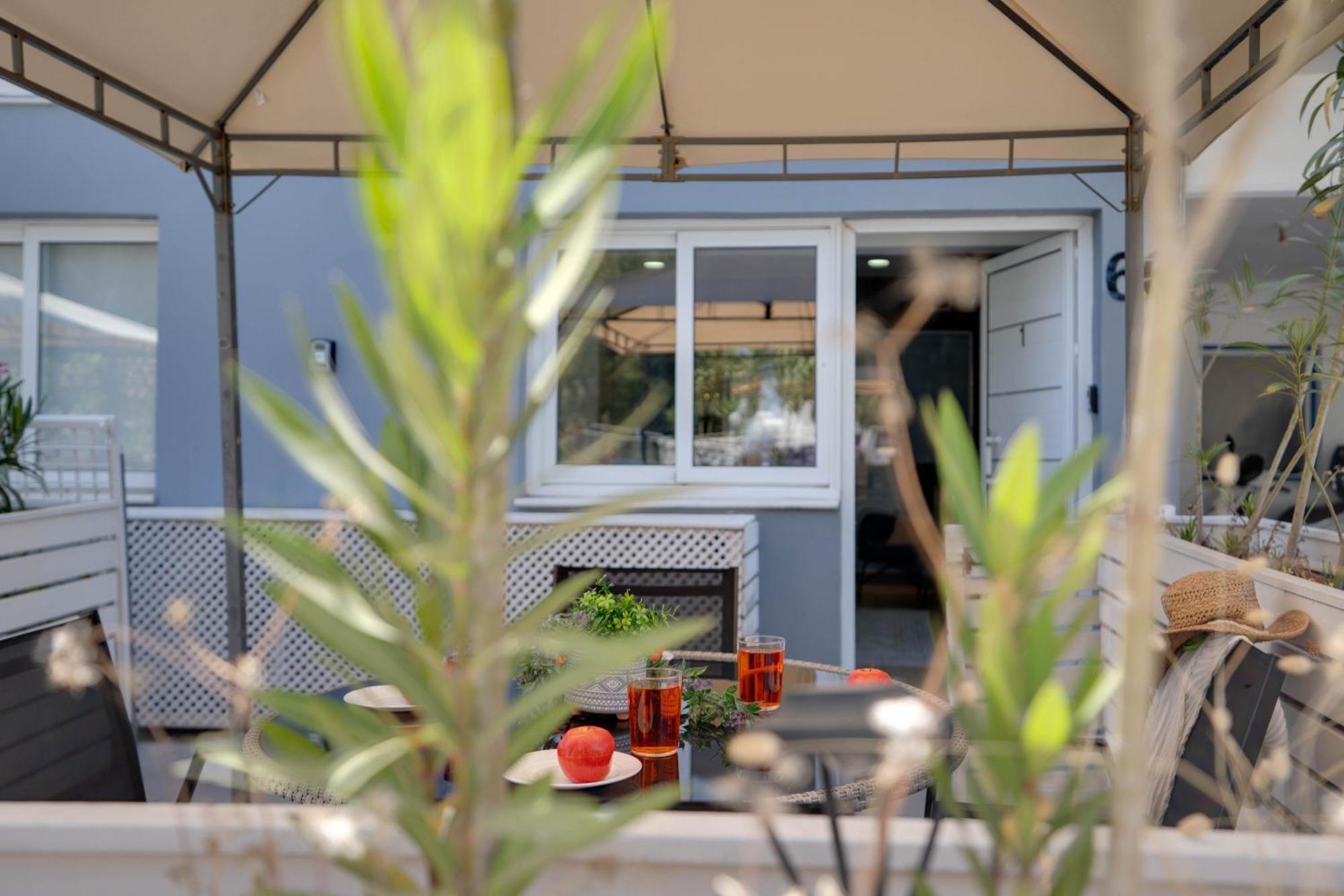 Atlantis Apartments 50M From Makenzy Seafront Larnaca Zewnętrze zdjęcie