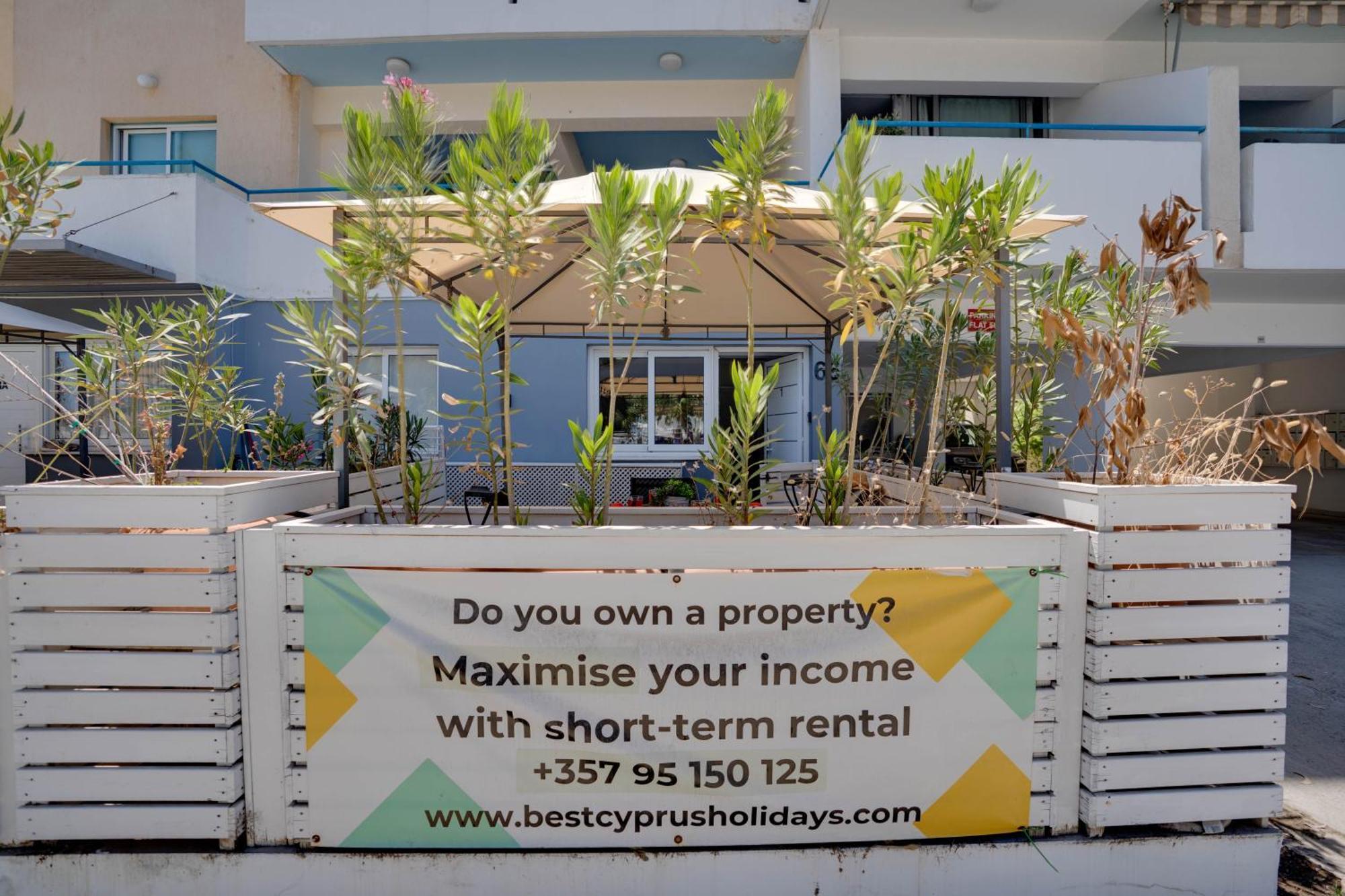 Atlantis Apartments 50M From Makenzy Seafront Larnaca Zewnętrze zdjęcie