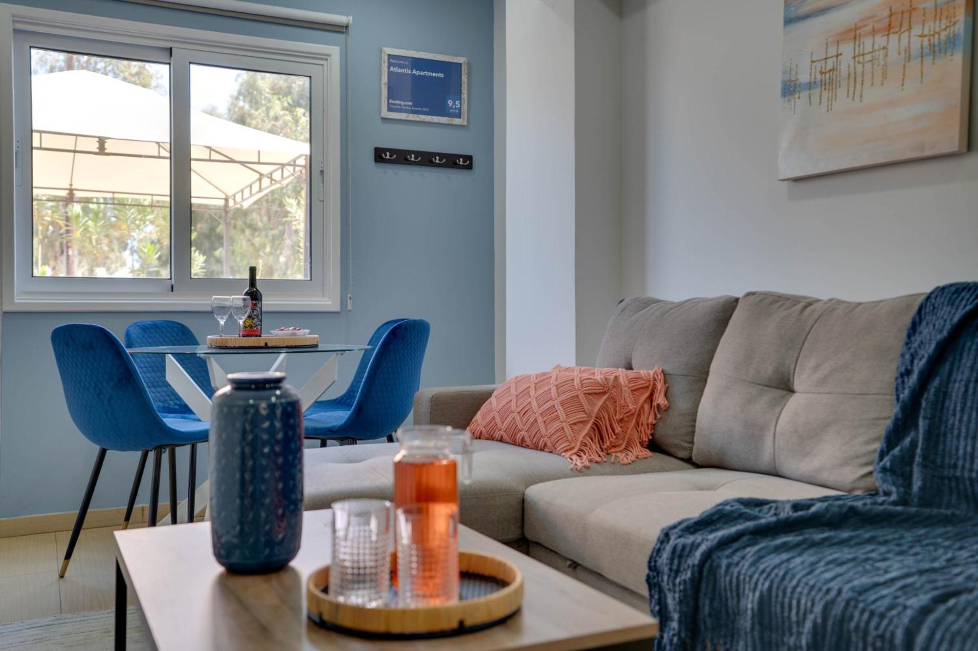 Atlantis Apartments 50M From Makenzy Seafront Larnaca Zewnętrze zdjęcie