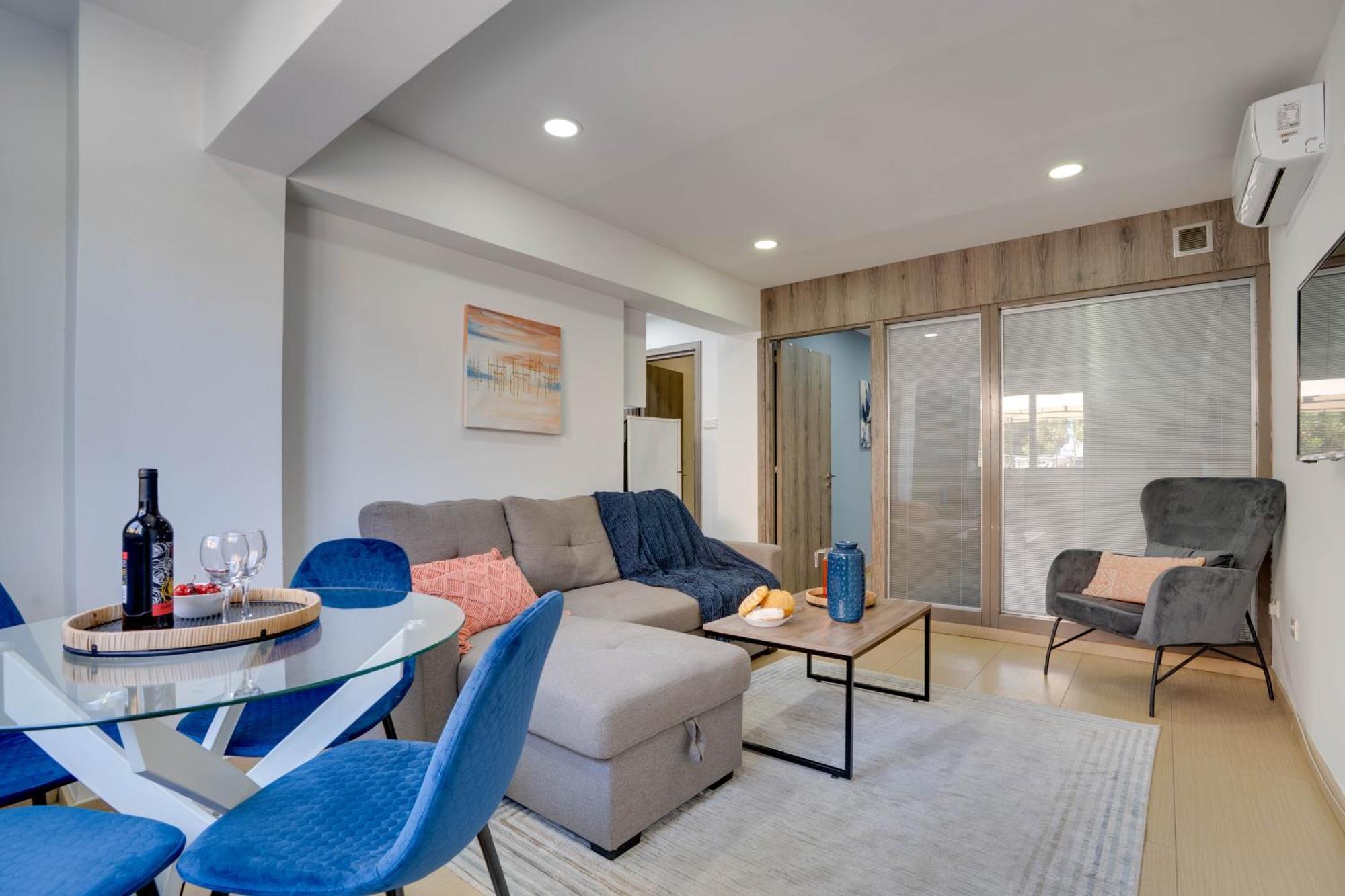 Atlantis Apartments 50M From Makenzy Seafront Larnaca Zewnętrze zdjęcie