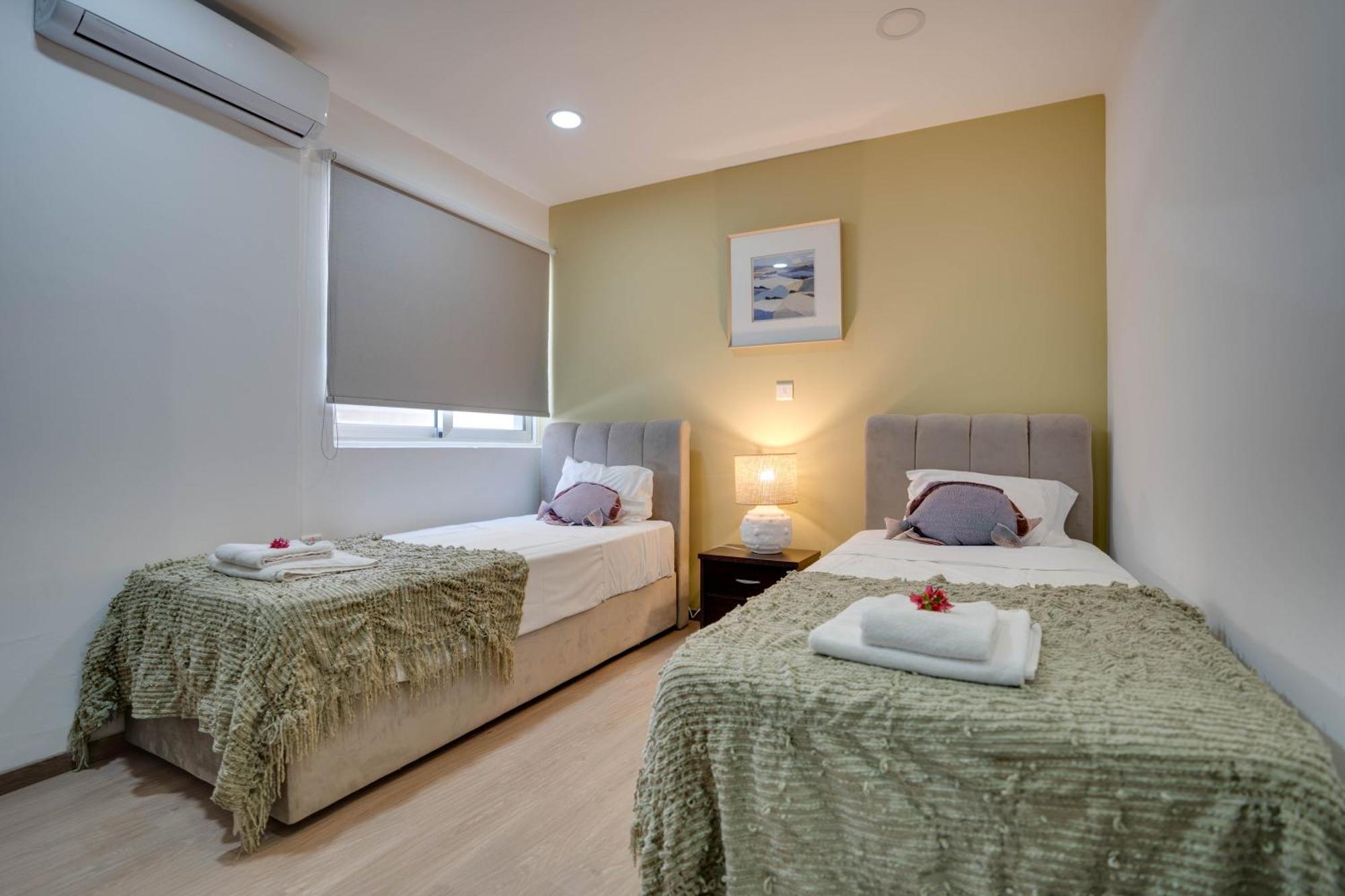 Atlantis Apartments 50M From Makenzy Seafront Larnaca Zewnętrze zdjęcie