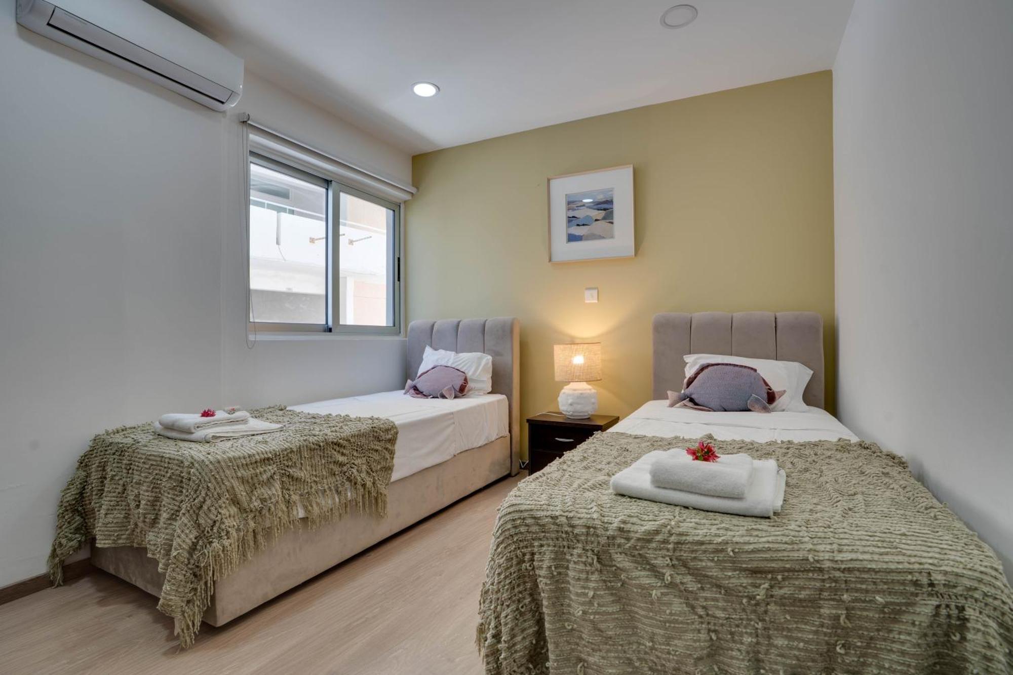 Atlantis Apartments 50M From Makenzy Seafront Larnaca Zewnętrze zdjęcie