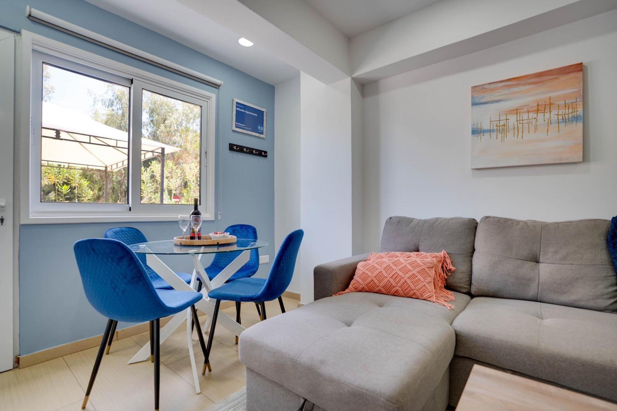 Atlantis Apartments 50M From Makenzy Seafront Larnaca Zewnętrze zdjęcie